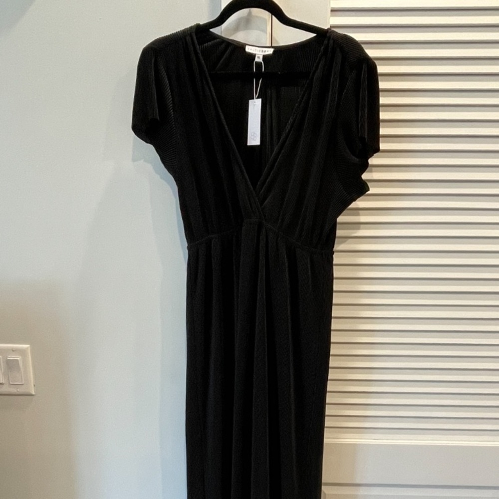 Baltic Born - Black Maxi Dress